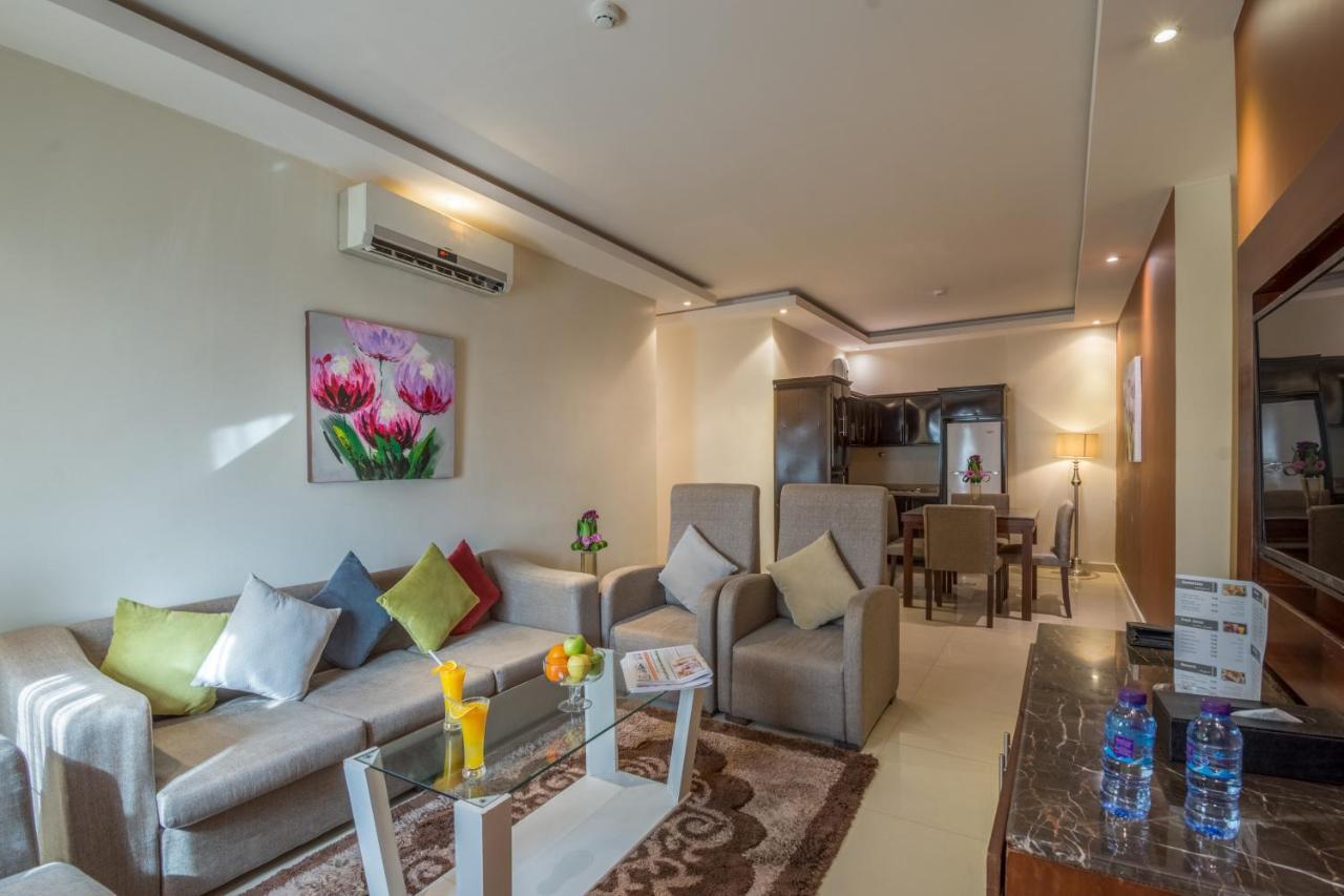 Al Muhaidb Jarir - Al Malaz Riadh Exterior foto