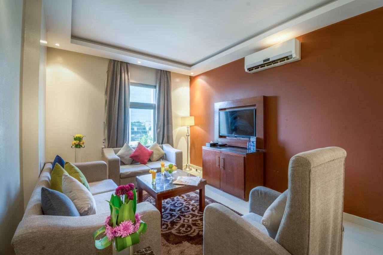 Al Muhaidb Jarir - Al Malaz Riadh Exterior foto
